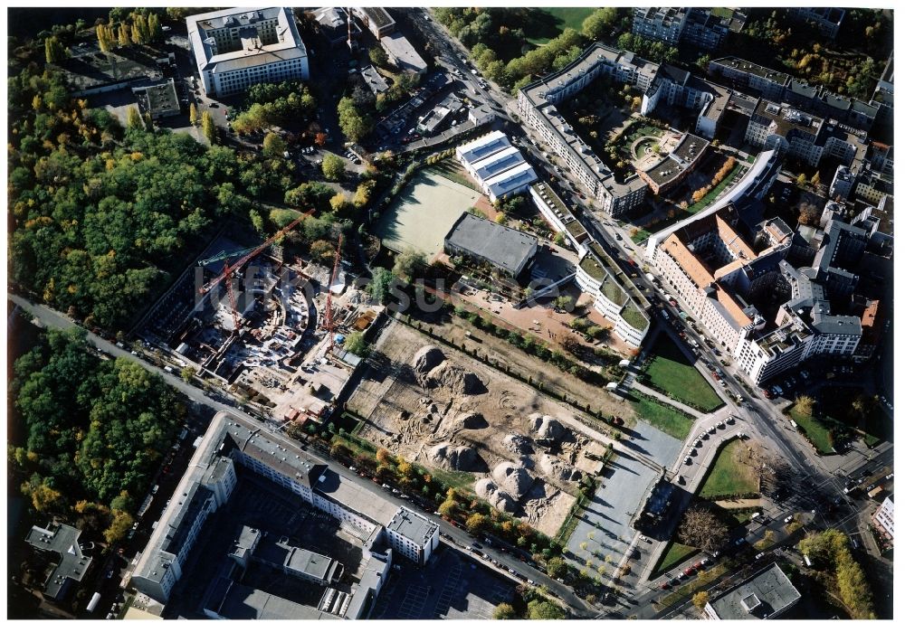 Luftbild Berlin - Neubau- Gelände der Arena Tempodrom an der Möckernstraße im Ortsteil Kreuzberg in Berlin, Deutschland