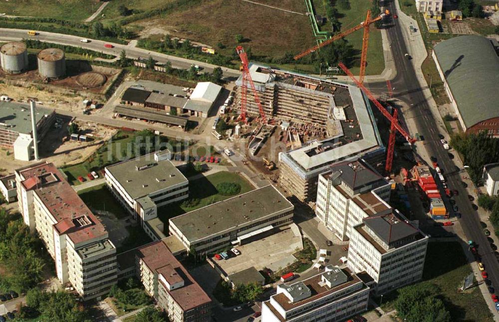 Berlin von oben - Neubau auf dem Gelände des Heinrich Hertz - Institutes in Adlershof