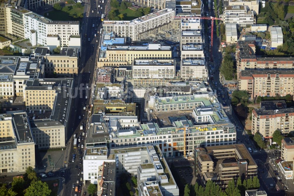 Berlin aus der Vogelperspektive: Neubau eines Gewerbe- und Wohnkomplexes auf dem Wertheim Areal am Leipziger Platz in Berlin - Mitte