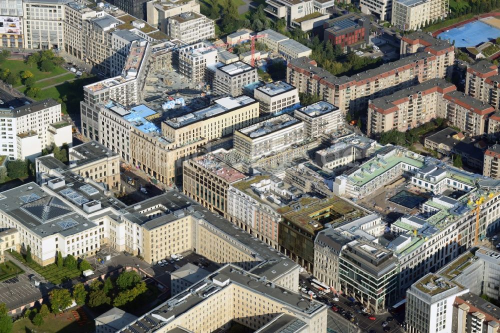 Berlin Mitte aus der Vogelperspektive: Neubau eines Gewerbe- und Wohnkomplexes auf dem Wertheim Areal am Leipziger Platz in Berlin - Mitte