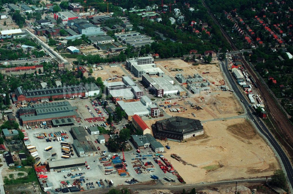 Potsdam Babelsberg aus der Vogelperspektive: Neubau des GIP - Gewerbegebiet im Park an der August- Bebel- Straße in Babelsberg in Potsdam im Bundesland Brandenburg