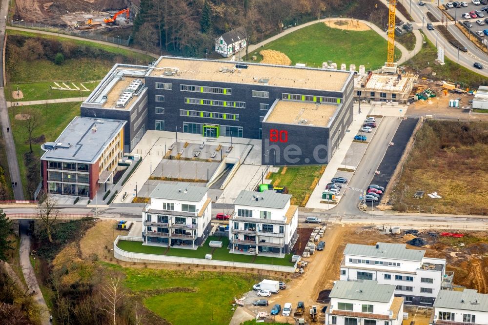 Heiligenhaus von oben - Neubau des Grüner Campus Velbert/Heiligenhaus der Hochschule Bochum in Heiligenhaus im Bundesland Nordrhein-Westfalen