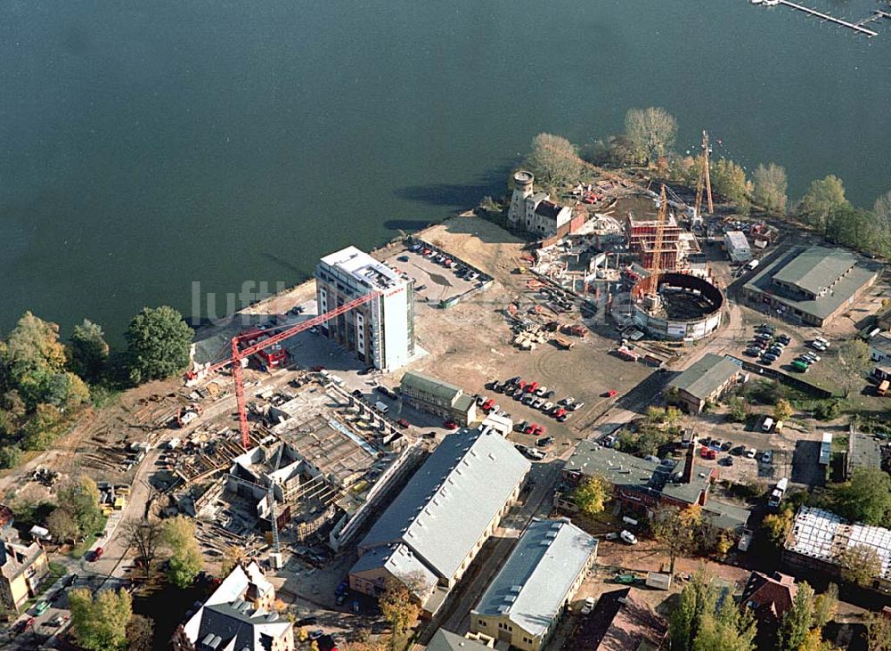 Potsdam aus der Vogelperspektive: Neubau des Hans-Otto-Theaters und Bau eines Büro- und Wohnungszentrums auf dem ehemaligem Gelände eines Gaswerk/ -speicher ORACLE Deutschland GmbH OracleDirect Schiffbauergasse 14 14467 Potsdam Telefon (0331) 2007-531 Telefax (0331) 2007-550 info_de@orac