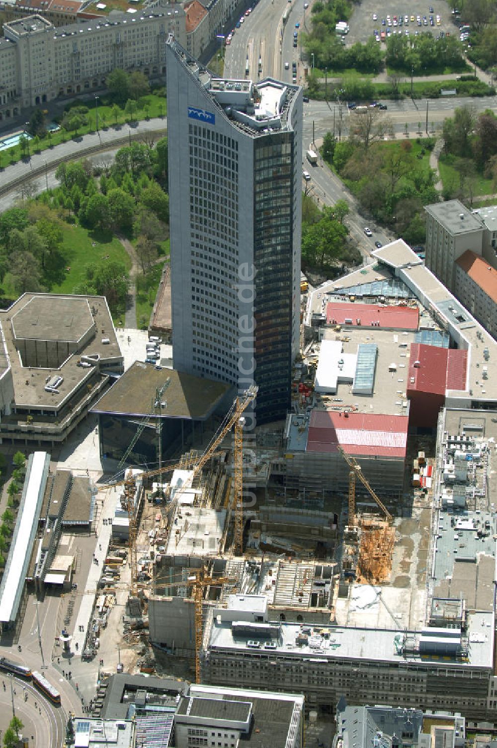 LEIPZIG von oben - Neubau des Hauptgebäudes der UNI Leipzig am Augustusplatz