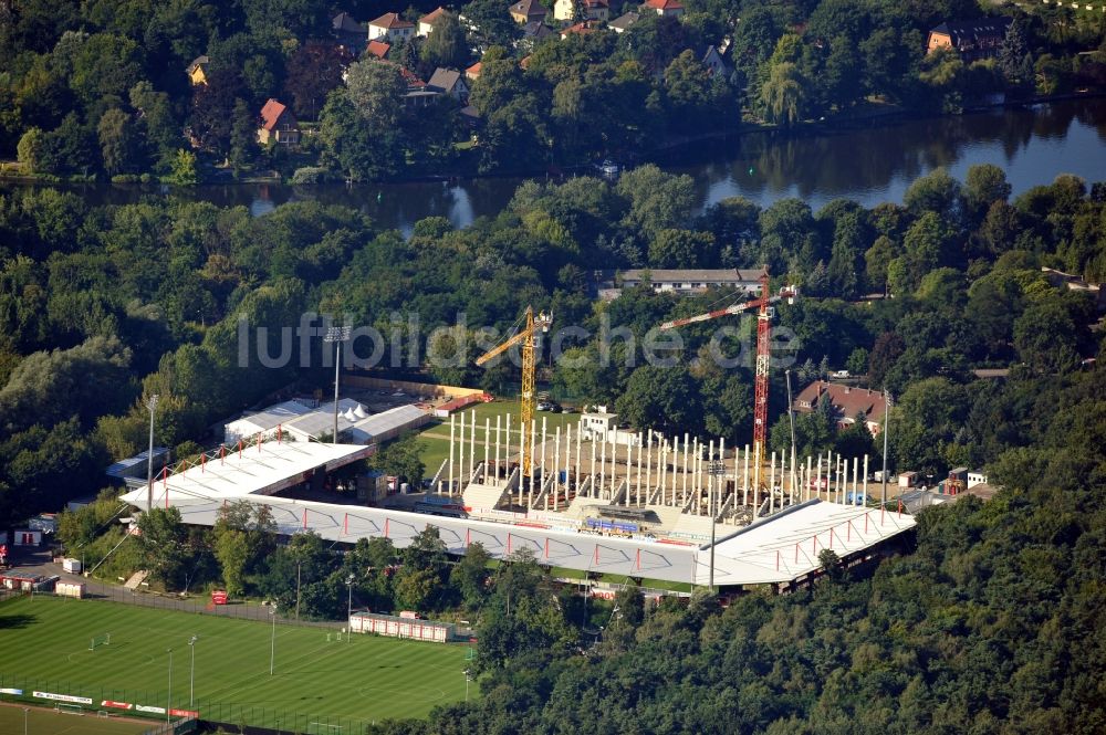 Luftbild Berlin - Neubau der Haupttribüne des Stadions an der Alten Försterei in Berlin