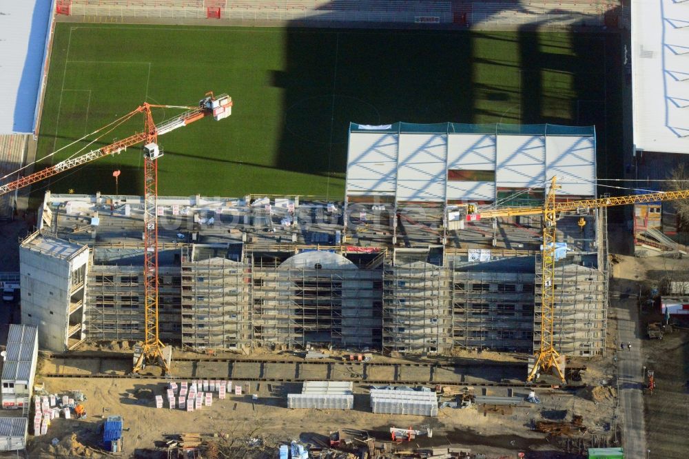 Luftbild Berlin - Neubau der Haupttribüne des Stadions an der Alten Försterei in Berlin