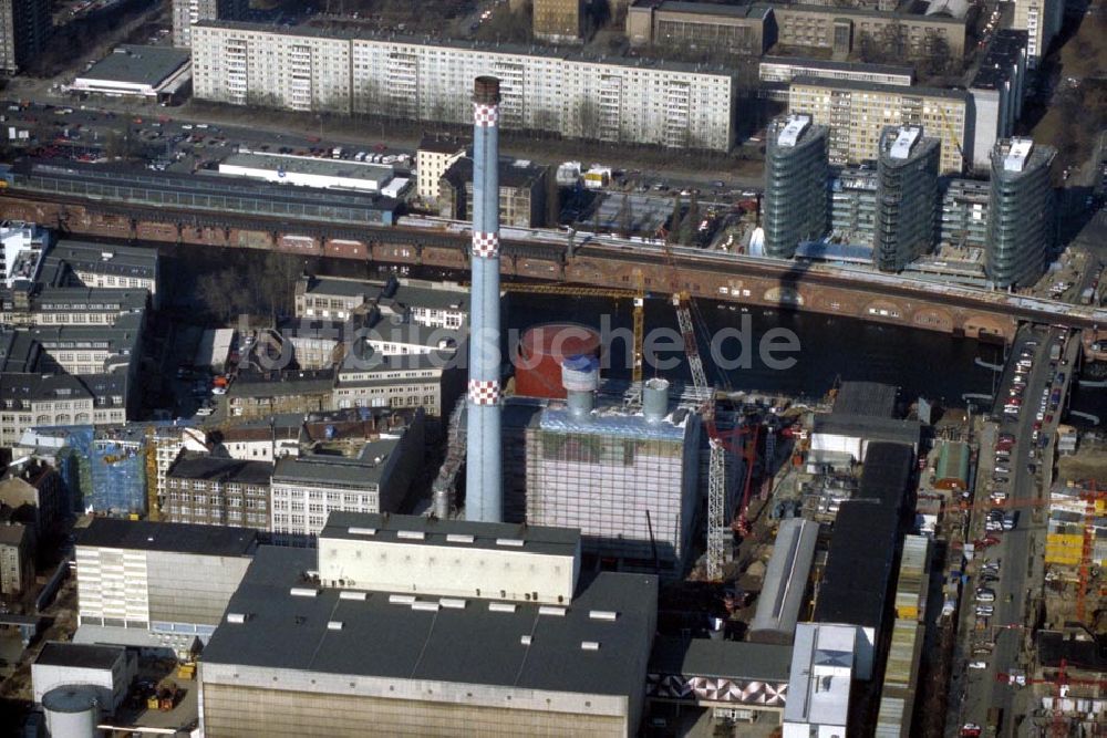 Berlin / Mitte von oben - Neubau Heizkraftwerk Jannowitzbrücke in Berlin / Mitte