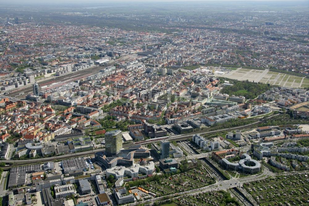 München aus der Vogelperspektive: Neubau- Hochhaus ADAC Zentrale in München