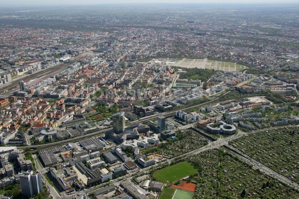 Luftaufnahme München - Neubau- Hochhaus ADAC Zentrale in München