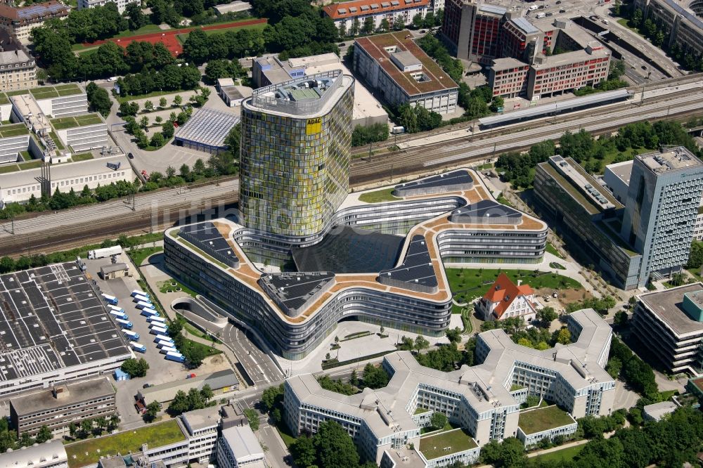 München aus der Vogelperspektive: Neubau- Hochhaus ADAC Zentrale in München im Bundesland Bayern