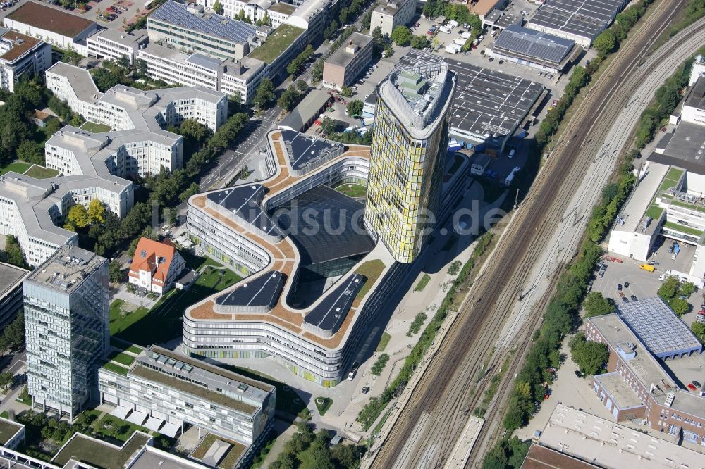 München von oben - Neubau- Hochhaus ADAC Zentrale in München im Bundesland Bayern