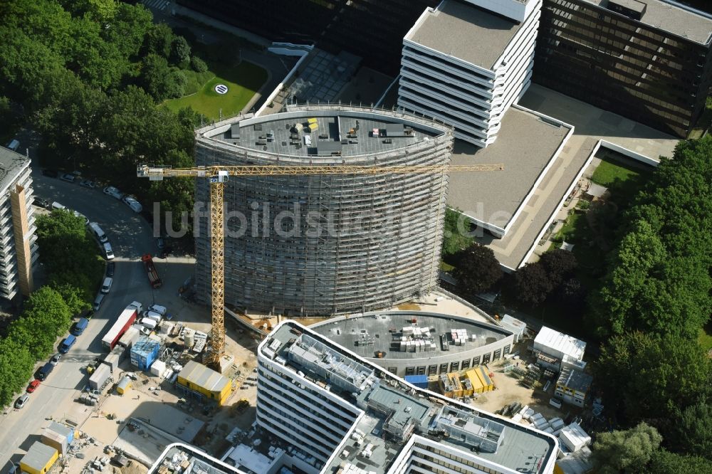 Luftbild Hamburg - Neubau- Hochhaus- Baustelle der Hotelanlage Holiday Inn im Geschäftsviertel City Nord in Hamburg