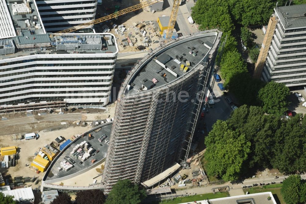 Luftbild Hamburg - Neubau- Hochhaus- Baustelle der Hotelanlage Holiday Inn im Geschäftsviertel City Nord in Hamburg