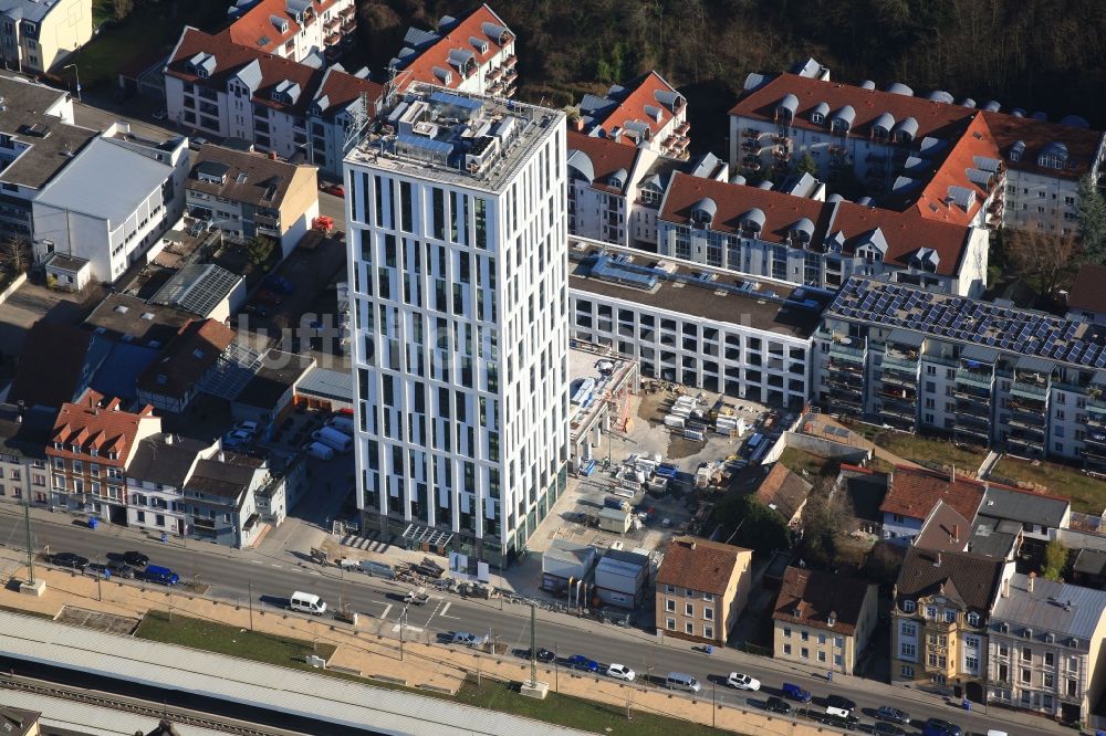 Lörrach aus der Vogelperspektive: Neubau- Hochhaus- Baustelle der Hotelanlage Stadt Lörrach in Lörrach im Bundesland Baden-Württemberg