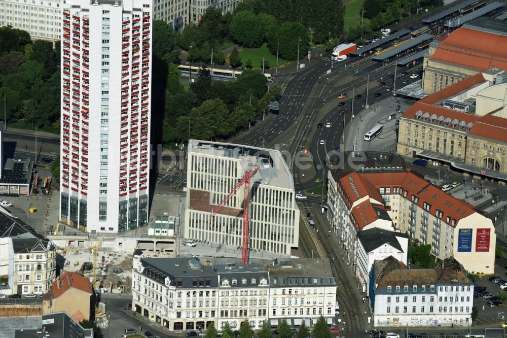 Leipzig aus der Vogelperspektive: Neubau des Hochhaus- Gebäudekomplexes der Leipziger Wohnungs- und Baugesellschaft (LWB) am Wintergartenhochhaus in Leipzig im Bundesland Sachsen