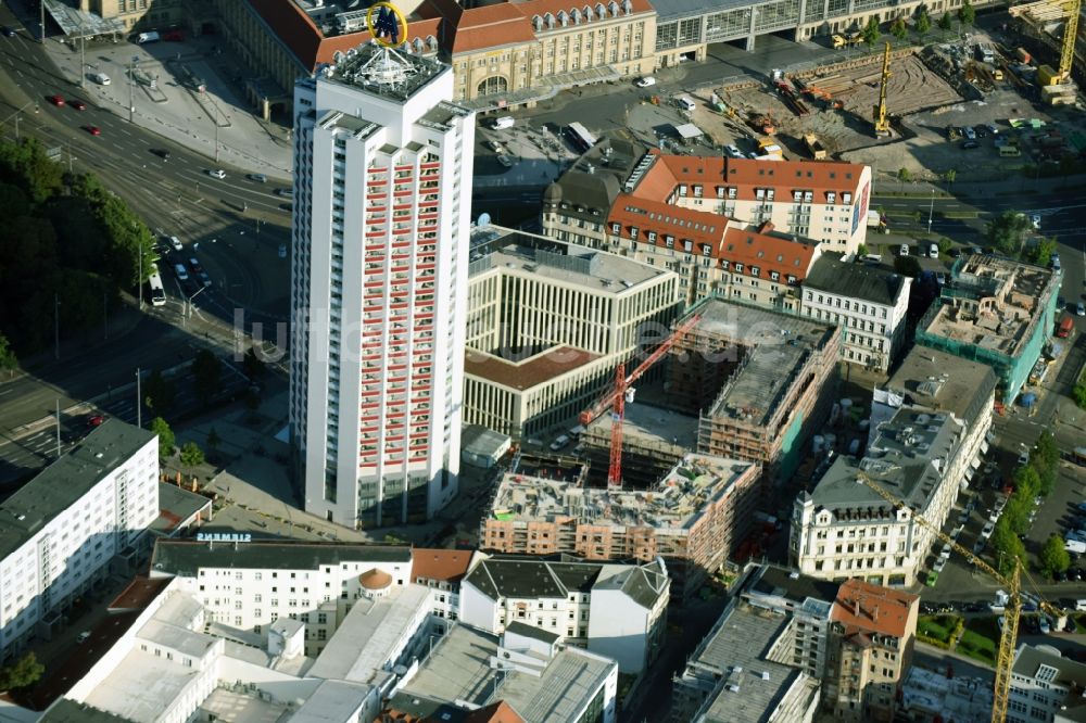 Leipzig aus der Vogelperspektive: Neubau des Hochhaus- Gebäudekomplexes der Leipziger Wohnungs- und Baugesellschaft (LWB) am Wintergartenhochhaus in Leipzig im Bundesland Sachsen