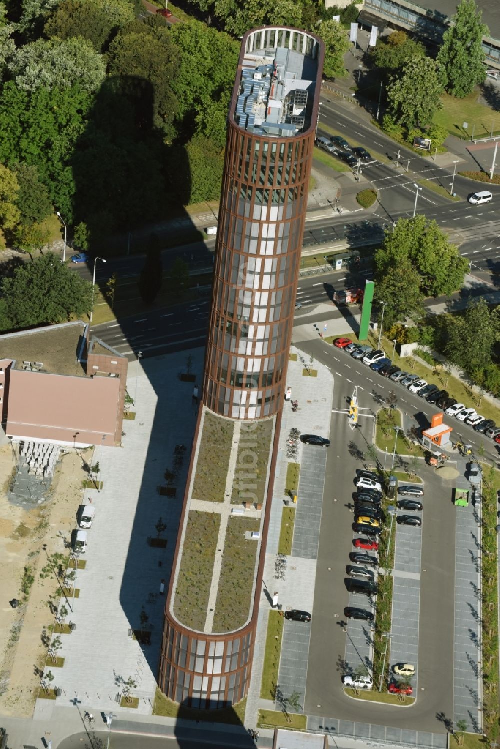 Luftaufnahme Braunschweig - Neubau des Hochhauses am BRAWOPARK der Volksbank in Braunschweig im Bundesland Niedersachsen