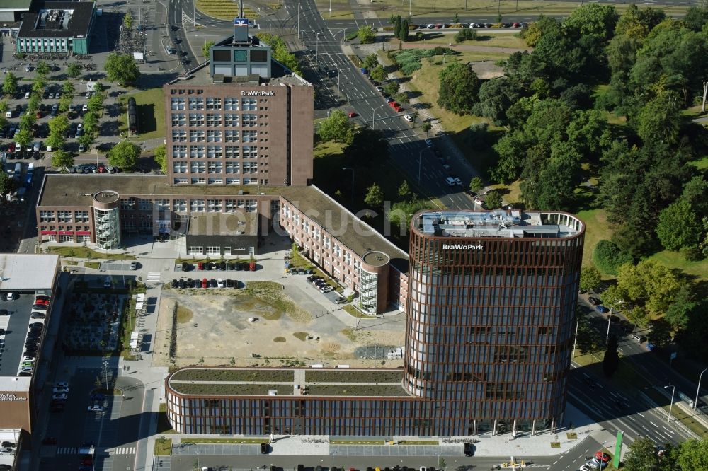 Luftbild Braunschweig - Neubau des Hochhauses am BRAWOPARK der Volksbank in Braunschweig im Bundesland Niedersachsen