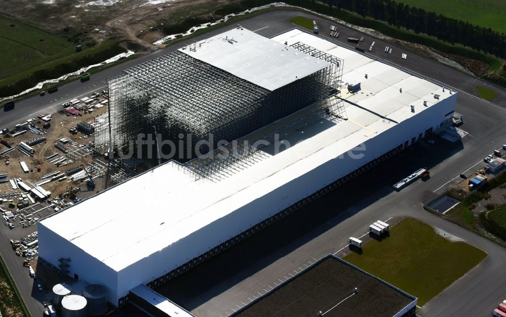 Luftaufnahme Günthersdorf - Neubau eines Hochregal- Lager-Gebäudekomplex und Logistikzentrum auf dem Gelände der Höffner Möbelgesellschaft GmbH & Co.KG in Günthersdorf im Bundesland Sachsen-Anhalt