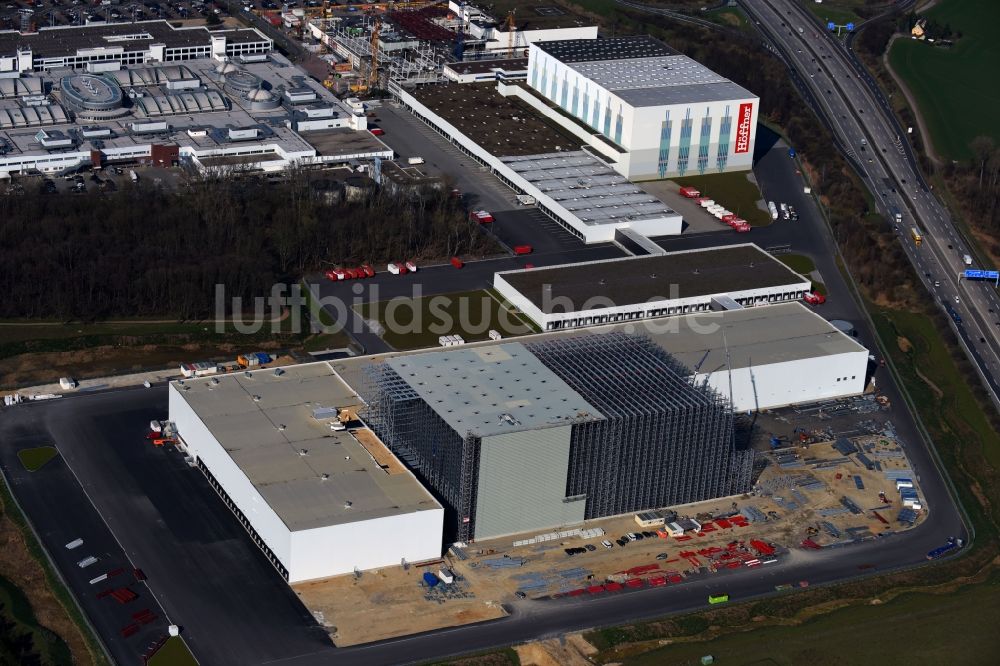 Günthersdorf von oben - Neubau eines Hochregal- Lager-Gebäudekomplex und Logistikzentrum auf dem Gelände der Höffner Möbelgesellschaft GmbH & Co.KG in Günthersdorf im Bundesland Sachsen-Anhalt