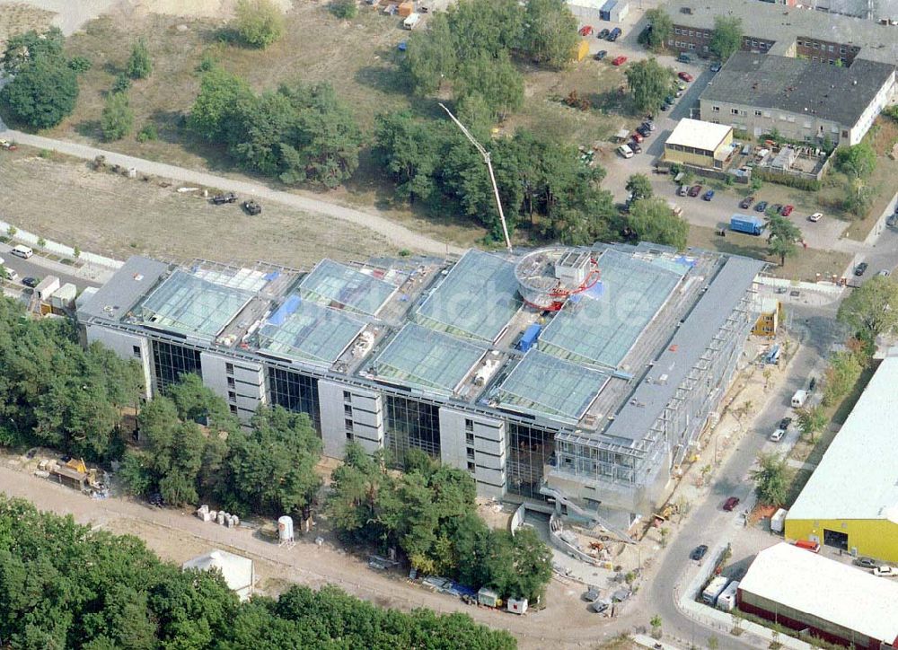 Potsdam - Babelsberg aus der Vogelperspektive: Neubau der Hochschule für Film und Fernsehen auf dem ehem. DEFA-Gelände in Potsdam - Babelsberg.