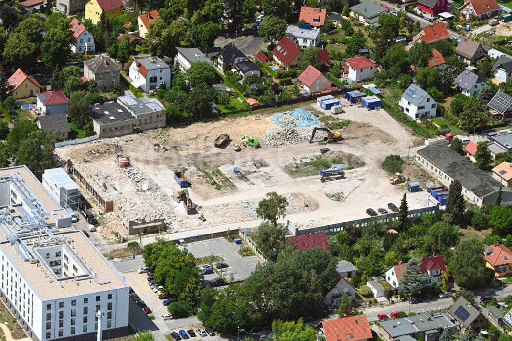 Luftaufnahme Berlin - Neubau Holzbauprojekt und Mehrfamilienhaus-Wohnanlage im Ortsteil Kaulsdorf in Berlin, Deutschland