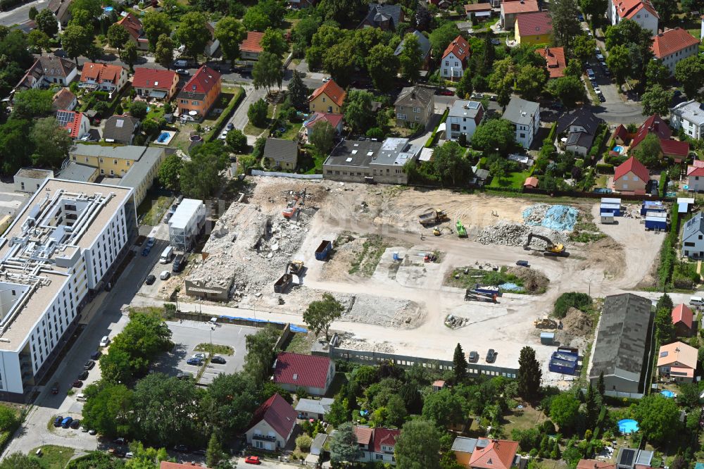 Berlin von oben - Neubau Holzbauprojekt und Mehrfamilienhaus-Wohnanlage im Ortsteil Kaulsdorf in Berlin, Deutschland