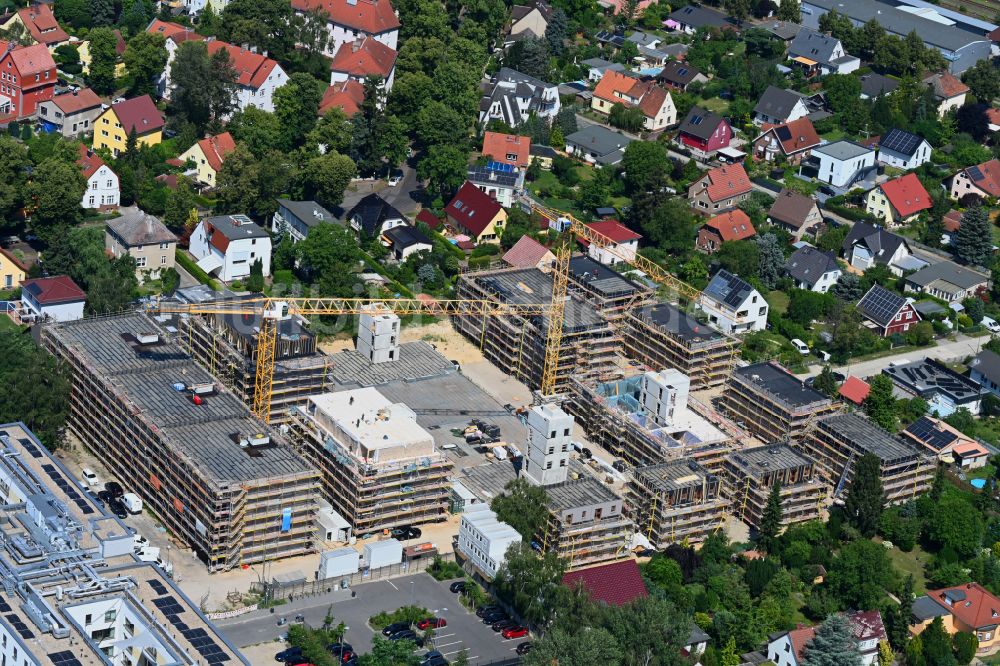 Luftbild Berlin - Neubau Holzbauprojekt und Mehrfamilienhaus-Wohnanlage im Ortsteil Kaulsdorf in Berlin, Deutschland