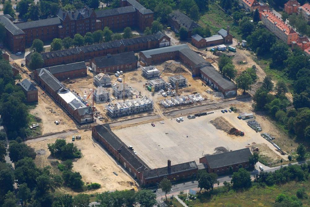 Luftaufnahme Potsdam - Neubau innerhalb des alten Kasernengeländes an der Pappelallee am Bornstedter Feld in Potsdam