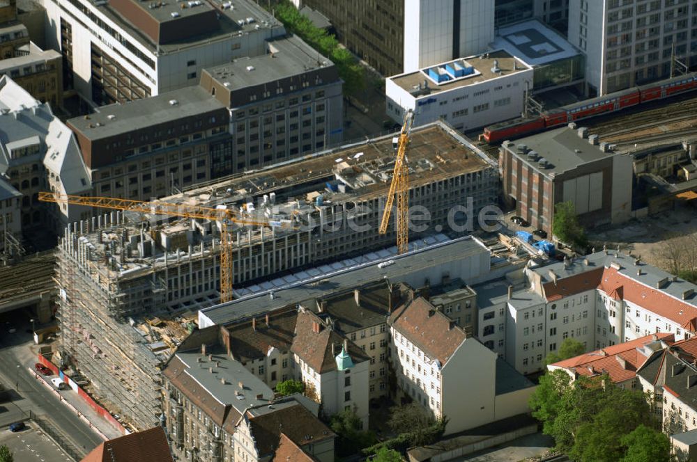 Berlin von oben - Neubau des Jakob Wilhelm Grimm Zentrum an der Geschwister-Scholl-Straße 1 in Berlin