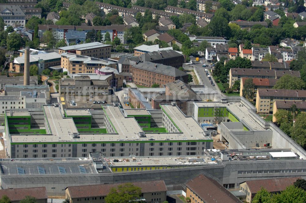 Luftaufnahme Frankfurt am Main - Neubau der Justizvollzugsanstalt Frankfurt am Main I (JVA I) im Frankfurter Stadtteil Preungesheim