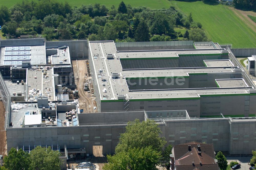 Frankfurt am Main aus der Vogelperspektive: Neubau der Justizvollzugsanstalt Frankfurt am Main I (JVA I) im Frankfurter Stadtteil Preungesheim