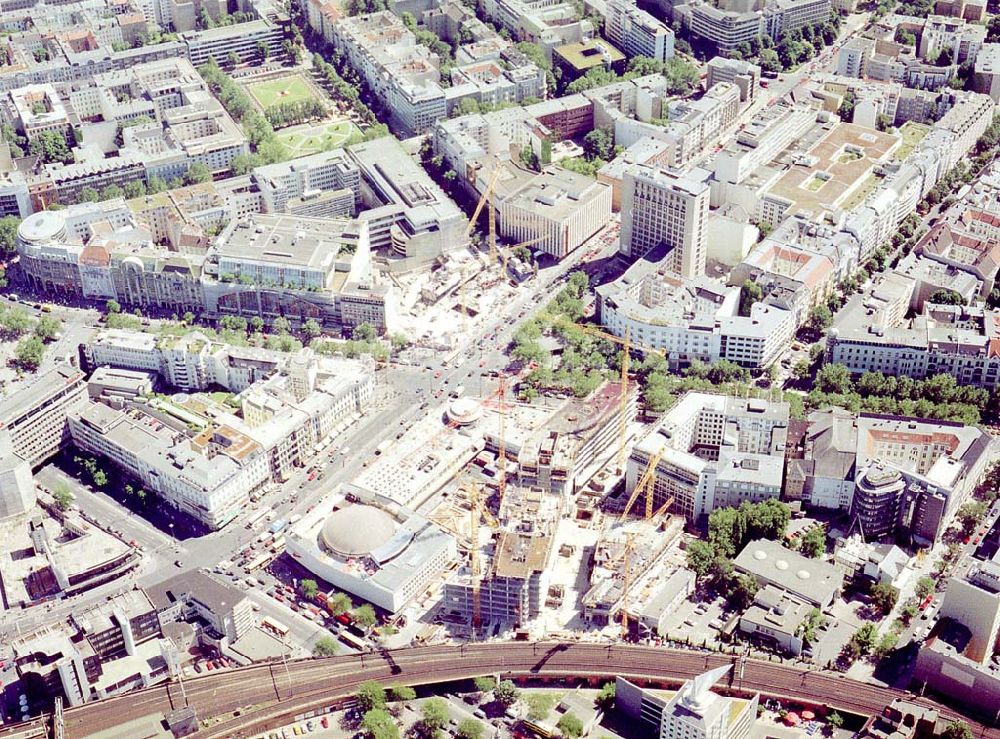 Luftaufnahme Berlin Charlottenburg - Neubau des Kranzlerecks und Abriß des Panoptikums am Kurfürstendamm in Berlin - Charlottenburg.