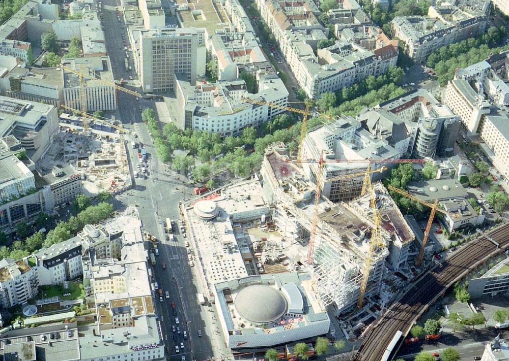 Berlin - Charlottenburg aus der Vogelperspektive: Neubau des Kranzlerecks am Kurfürstendamm in Berlin - Charlottenburg