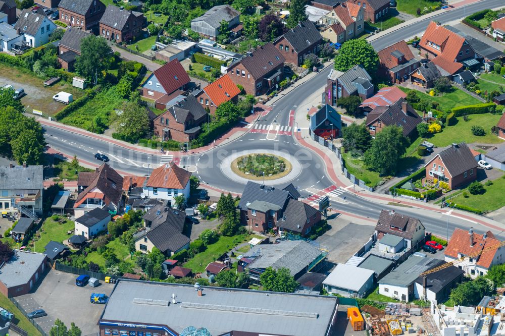 Luftaufnahme Stade - Neubau Kreisverkehr - Straßenverlauf Glückstätterstraße Freibunger Straße in Stade im Bundesland Niedersachsen, Deutschland