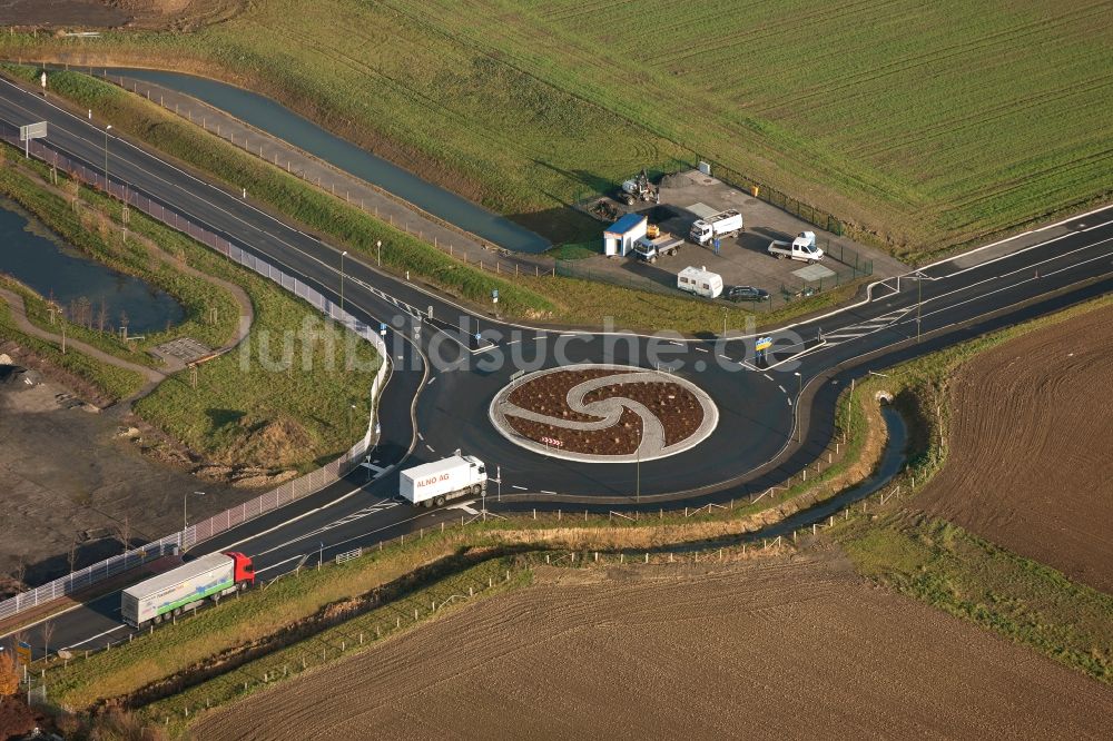 Luftbild Bönen - Neubau eines Kreisverkehrs in Bönen in Nordrhein-Westfalen