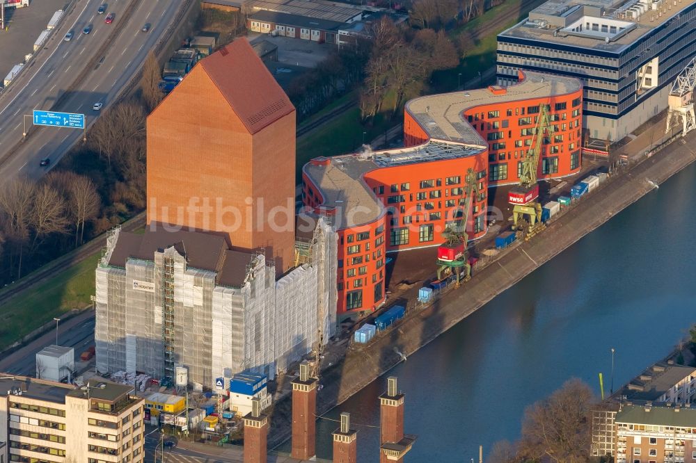 Duisburg aus der Vogelperspektive: Neubau des Landesarchiv NRW als größtes Archivgebäude Deutschlands auf einem vormaligen Kai- Gelände des Duisburger Innenhafen in Nordrhein-Westfalen