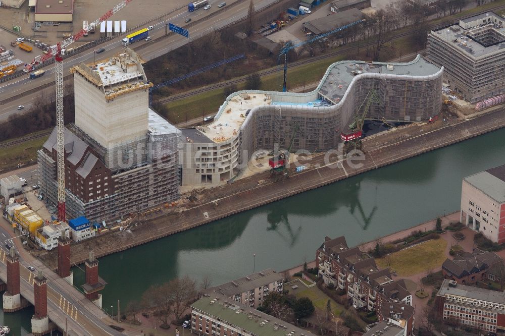 Luftaufnahme Duisburg - Neubau des Landesarchiv NRW als größtes Archivgebäude Deutschlands auf einem vormaligen Kai- Gelände des Duisburger Innenhafens