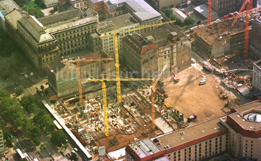 Berlin / Mitte von oben - 01.10.94 Neubau Lindenkorso unter den Linden Berlin Mitte