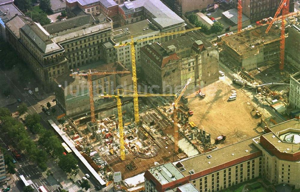 Berlin / Mitte von oben - 01.10.94 Neubau Lindenkorso unter den Linden Berlin Mitte