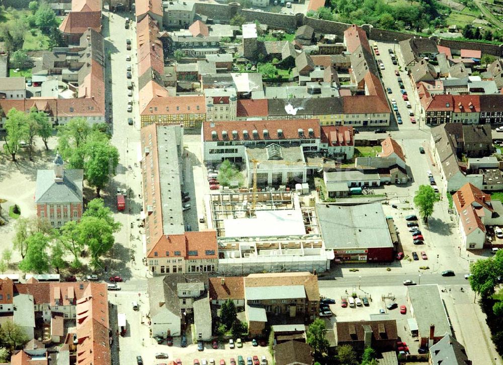 Templin / Brandenburg aus der Vogelperspektive: Neubau am Markt in Templin / Brandenburg