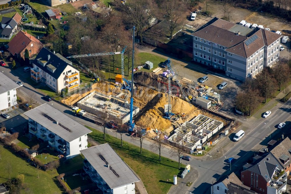 Luftaufnahme Bottrop - Neubau Mehrfamilienhaus-Wohnanlage bzw. Flüchtlingsunterkunft an der Tannenstraße / Ecke Trappenstraße in Bottrop im Bundesland Nordrhein-Westfalen