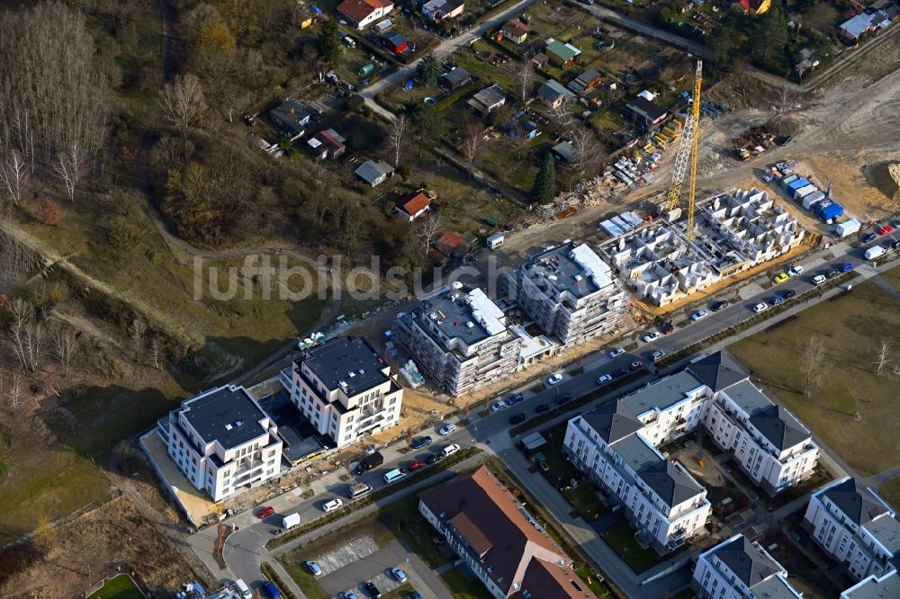 Luftaufnahme Berlin - Neubau einer Mehrfamilienhaus-Wohnanlage Dichtervillen in Karlshorst in Berlin, Deutschland