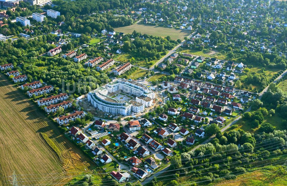 Schwanebeck von oben - Neubau einer Mehrfamilienhaus-Wohnanlage Am Eichenring in Schwanebeck im Bundesland Brandenburg, Deutschland