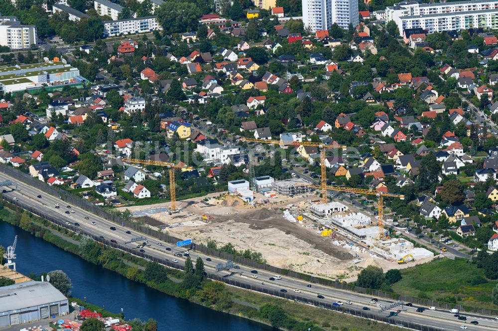 Luftaufnahme Berlin - Neubau einer Mehrfamilienhaus-Wohnanlage am Eisenhutweg in Berlin, Deutschland