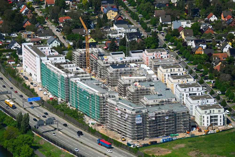 Luftbild Berlin - Neubau einer Mehrfamilienhaus-Wohnanlage am Eisenhutweg in Berlin, Deutschland