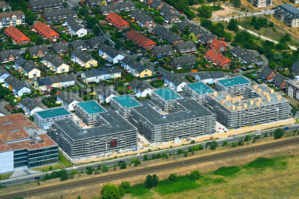 Luftaufnahme Falkensee - Neubau einer Mehrfamilienhaus-Wohnanlage in Falkensee im Bundesland Brandenburg, Deutschland