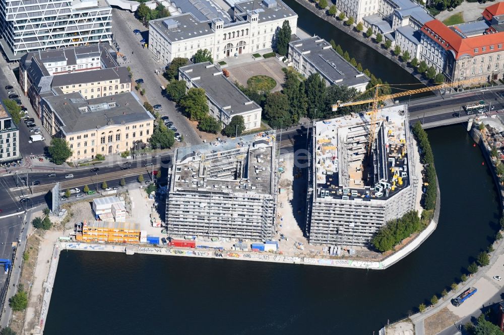 Berlin von oben - Neubau einer Mehrfamilienhaus-Wohnanlage am Humboldthafen in Berlin, Deutschland