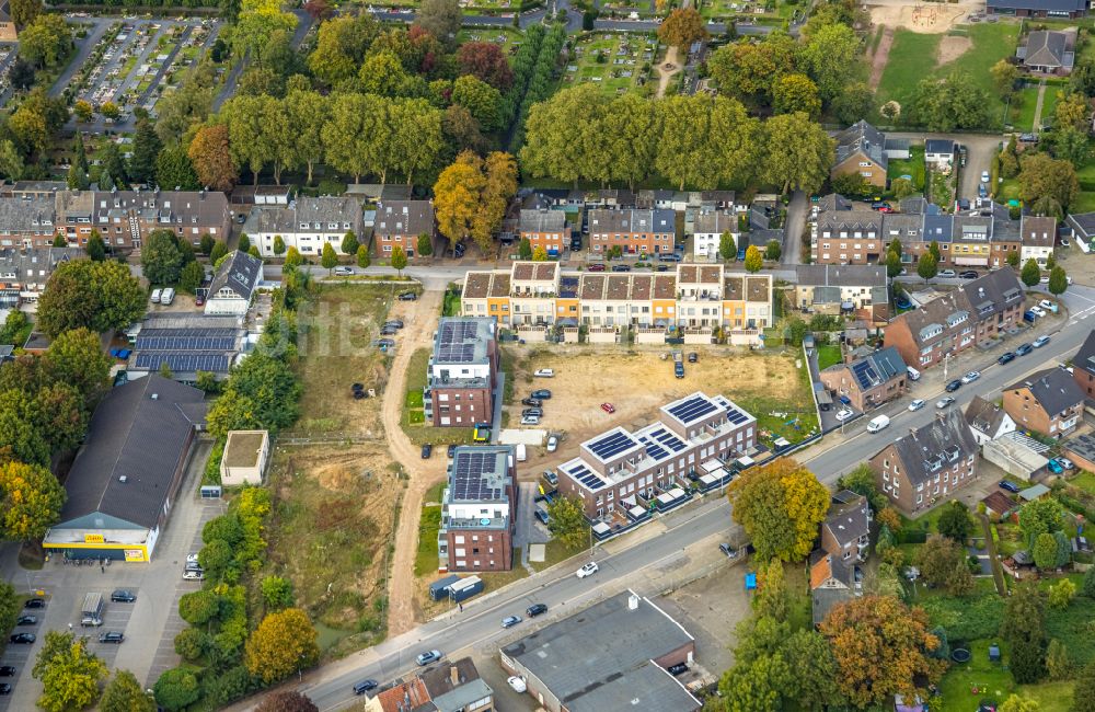 Luftbild Emmerich am Rhein - Neubau einer Mehrfamilienhaus-Wohnanlage Katjes-Quartier in Emmerich am Rhein im Bundesland Nordrhein-Westfalen, Deutschland