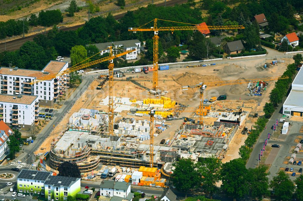 Falkensee von oben - Neubau einer Mehrfamilienhaus-Wohnanlage Merlin-Quartier in Falkensee im Bundesland Brandenburg, Deutschland